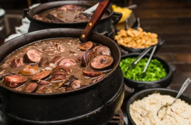 Feijoada: Uma Viagem pela Cultura Brasileira e o Passo a Passo da Receita Tradicional