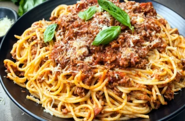 Macarrão à Bolonhesa: Como Reproduzir a Autenticidade da Cozinha Italiana em Casa